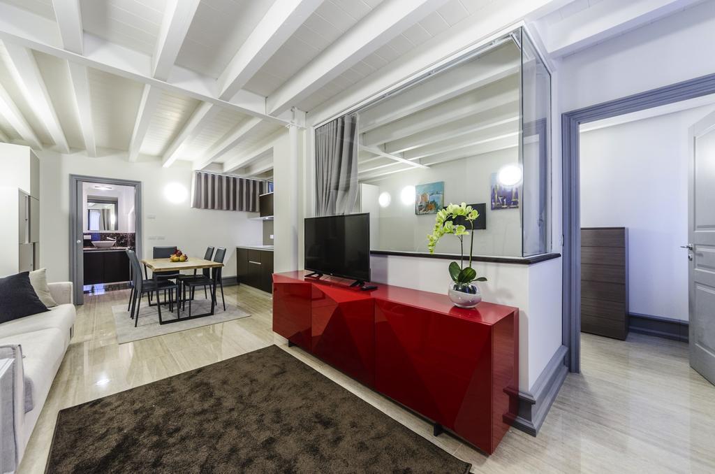 Venice New Luxury Residence ภายนอก รูปภาพ