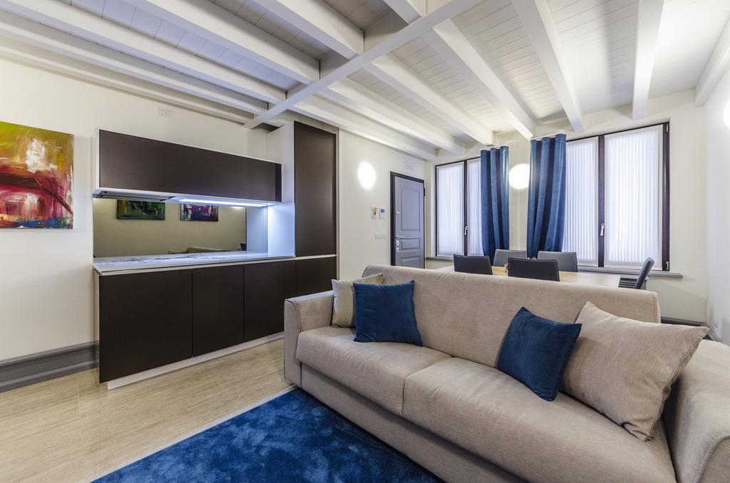 Venice New Luxury Residence ภายนอก รูปภาพ