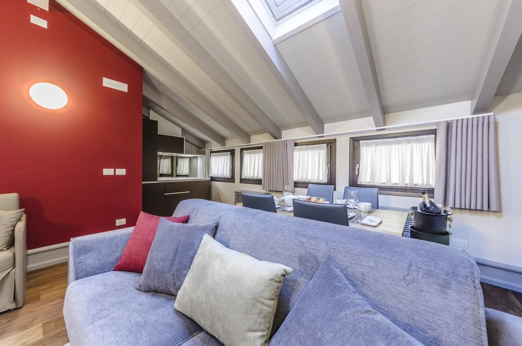 Venice New Luxury Residence ภายนอก รูปภาพ