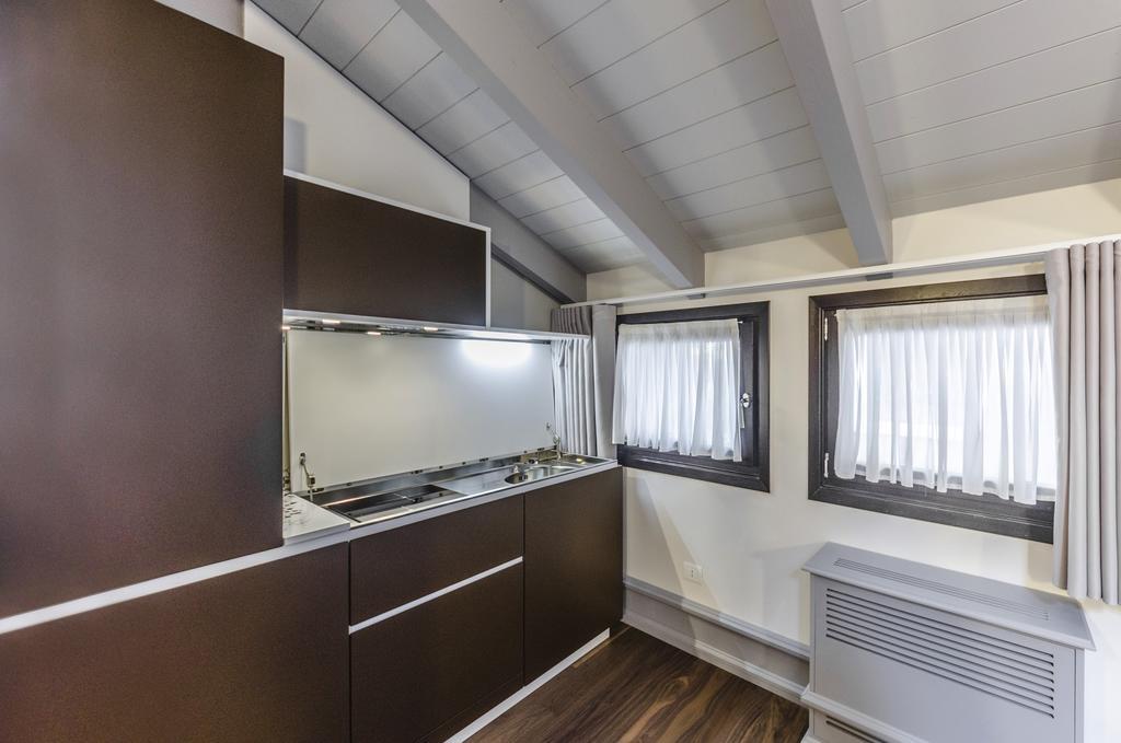 Venice New Luxury Residence ภายนอก รูปภาพ
